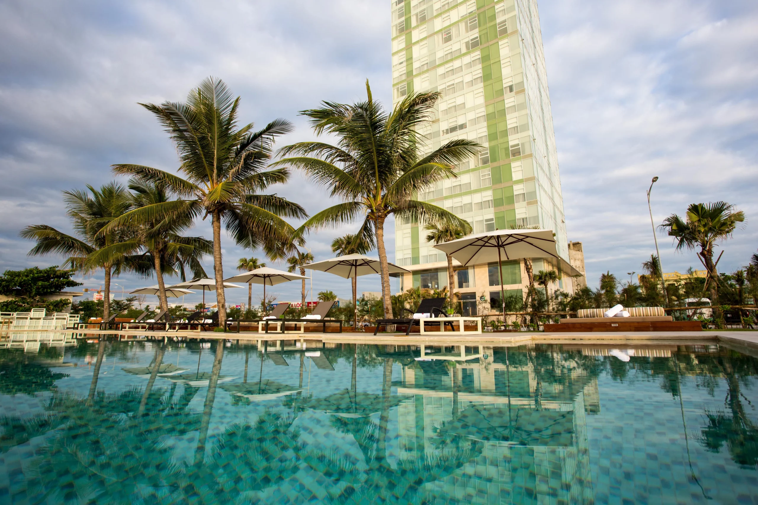 Top 12 resort ở Đà Nẵng tựa thiên đường cho tín đồ ‘chanh sả’